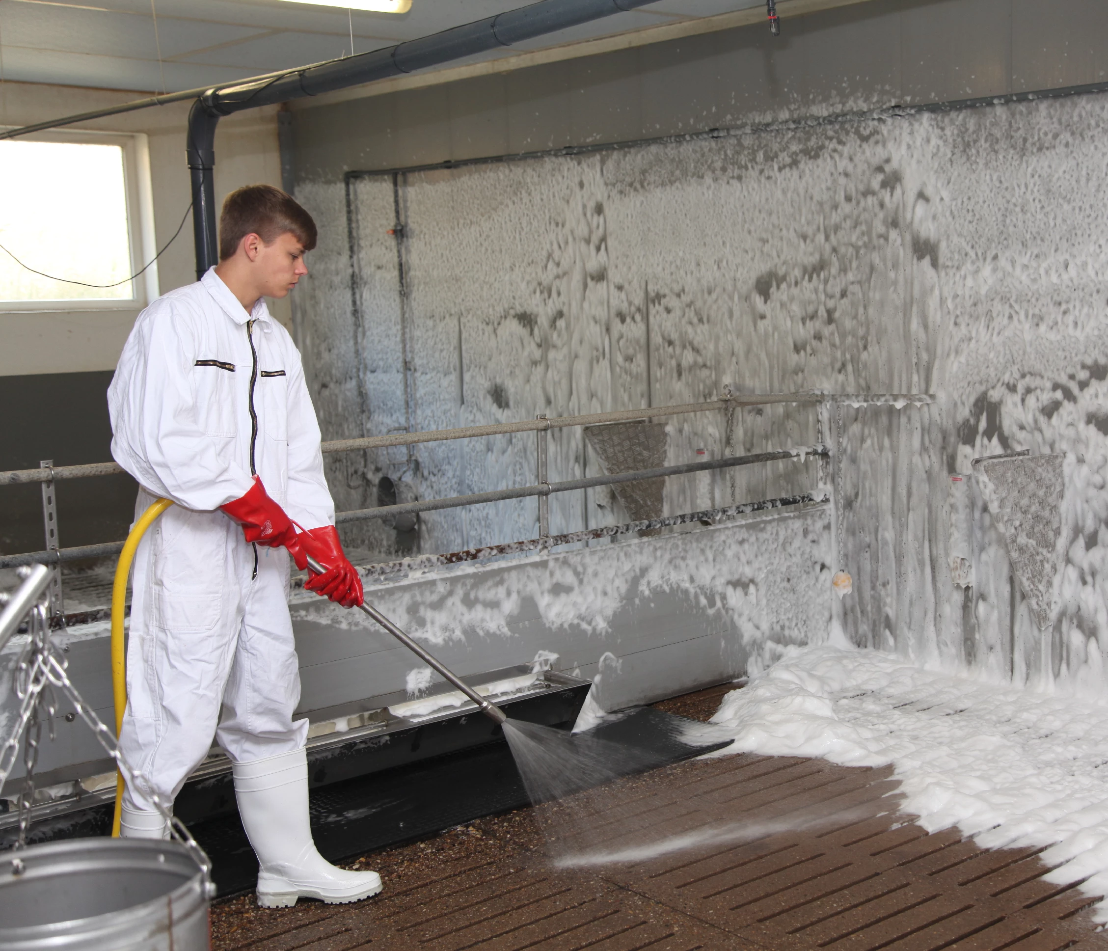 Foam disinfection trolley